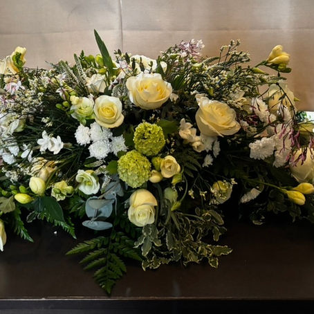 How to Choose Funeral Flowers in Alton, Hampshire