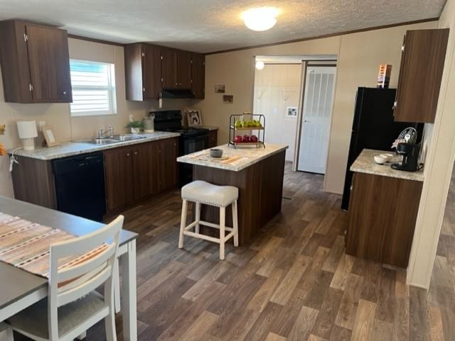 Satisfaction | 3 Bed | 2 Bath | 28x52