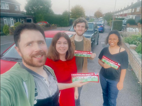 Delivering Updates & Speaking with residents in Dunstable East!