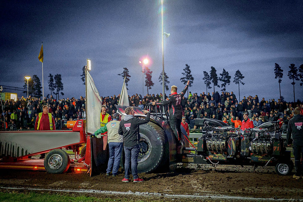 Lidköping City Pull arena with a tractor pulling