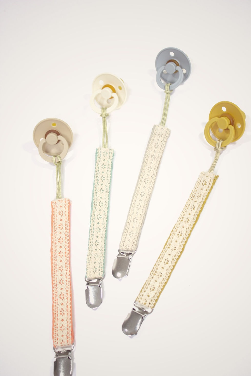 Thumbnail: Lace Pacifier Clip in Teal 