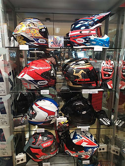 Nos casques chez 7ème Avenue_Concession Honda