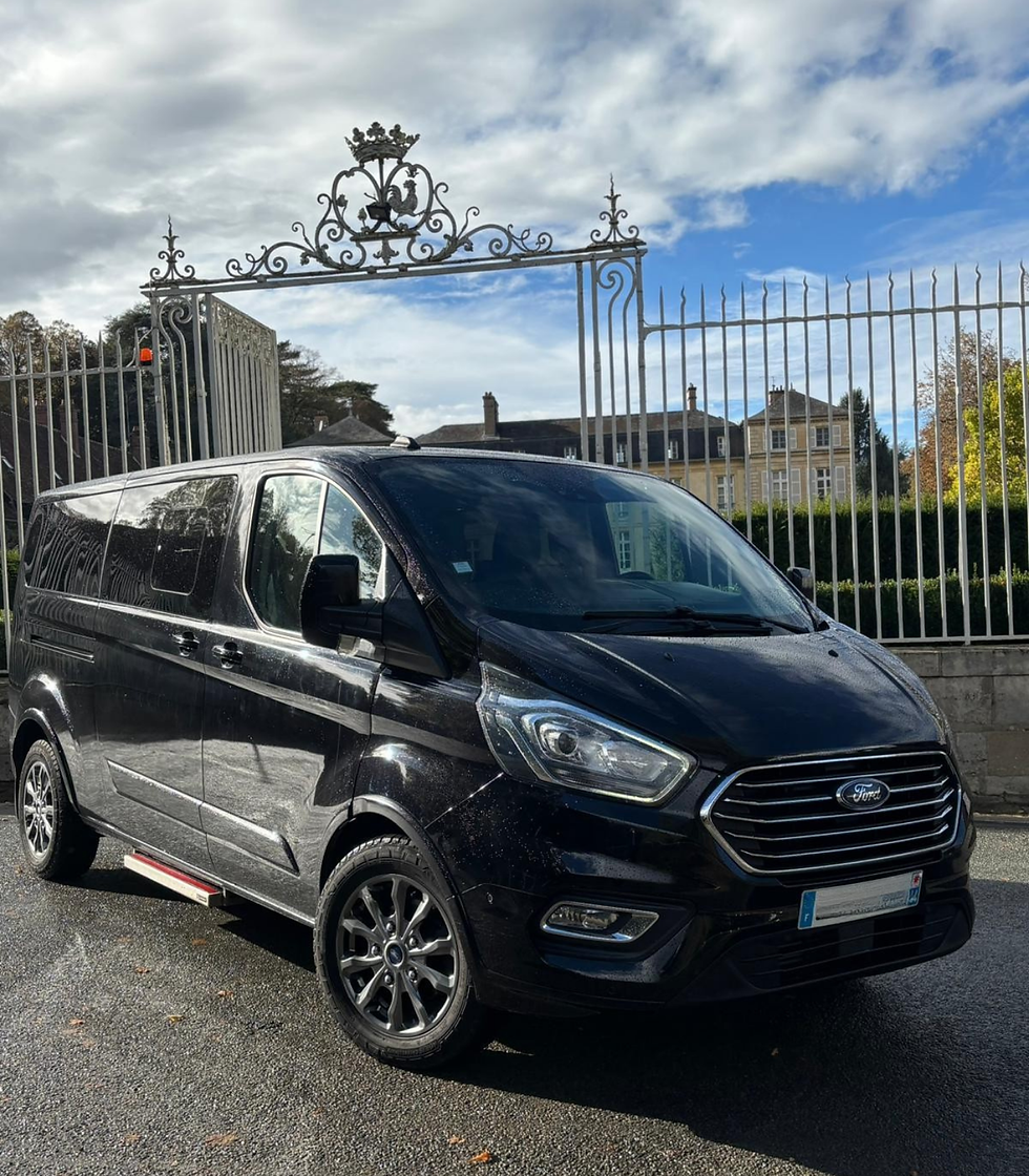 Minibus ford chauffeur privé transport de personnes oise