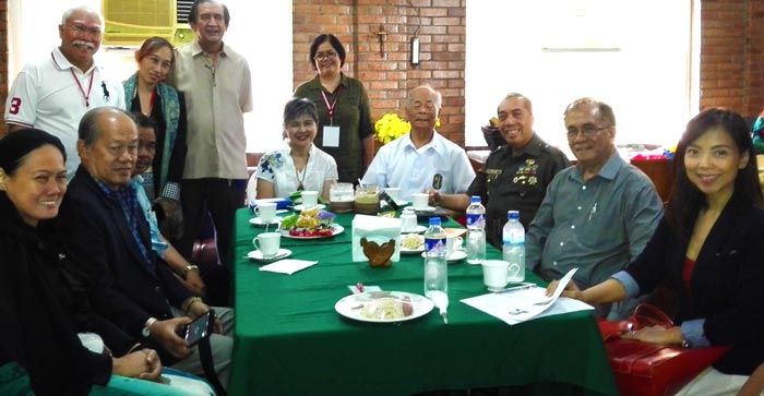 Organizers and discussants after the CFA peace seminar, including, Fr. Ben Alforque, CFA executive director Noel de Leon, MILF chief negotiator Mohagher Iqbal (partly hidden), Bayan’s Dr. Carol P. Araullo, Samira Gutoc-Tomawis, retired general and NDFP military consultant Raymundo Jarque, and Bobby Tuazon (second from right). CenPEG photo