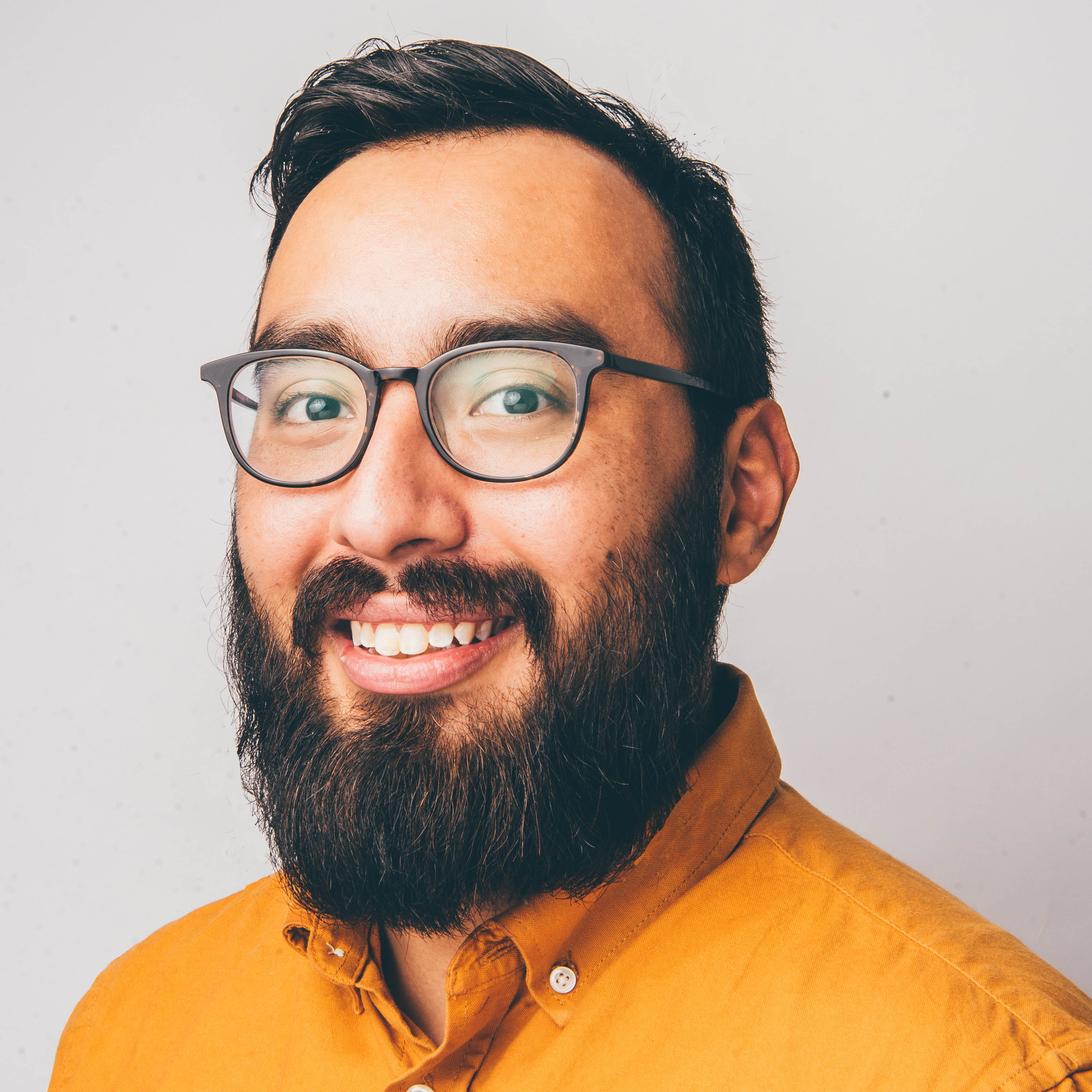 Mark Navarro-headshot square.png
