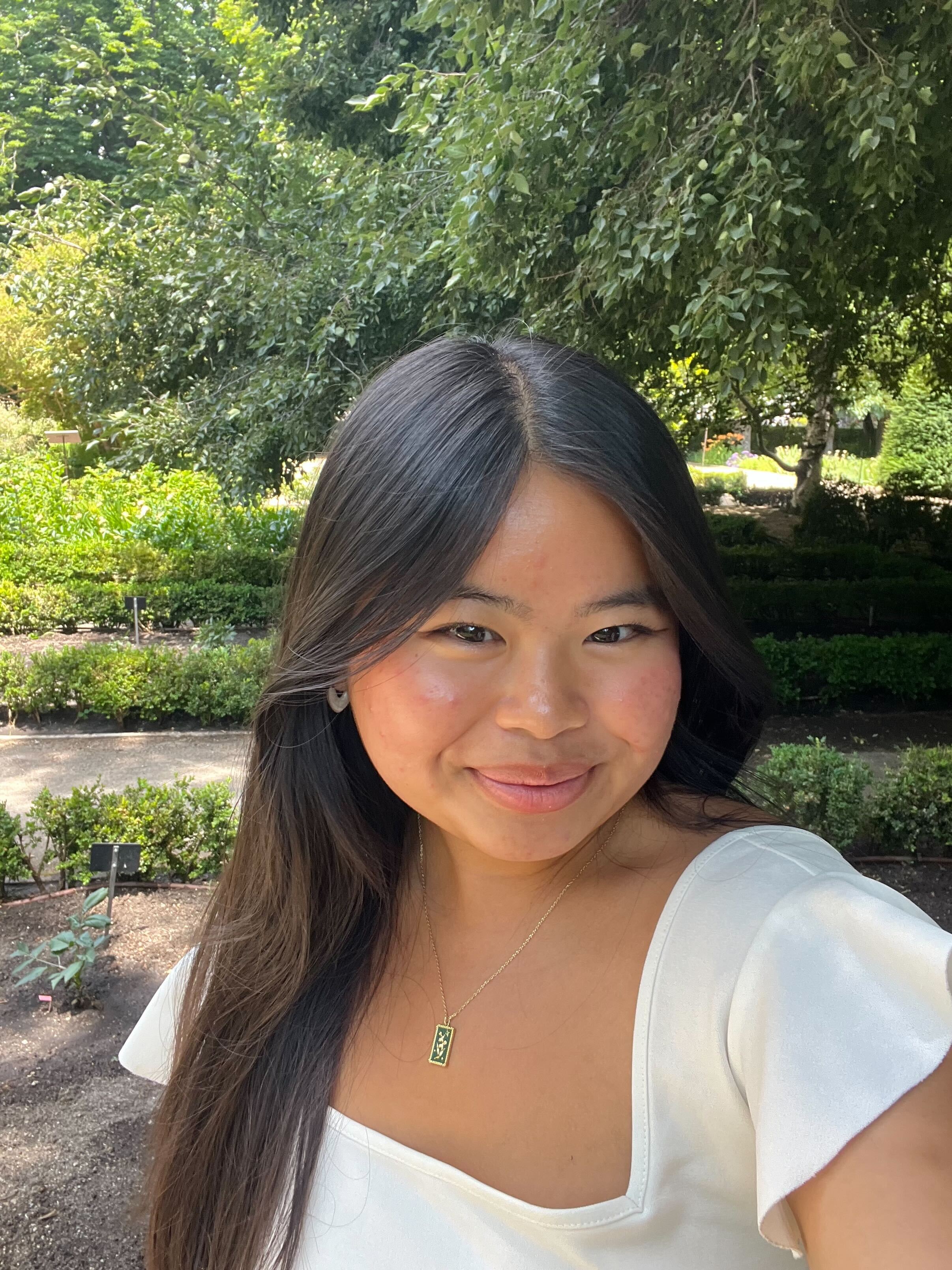 Tammy Vu Headshot.jpg