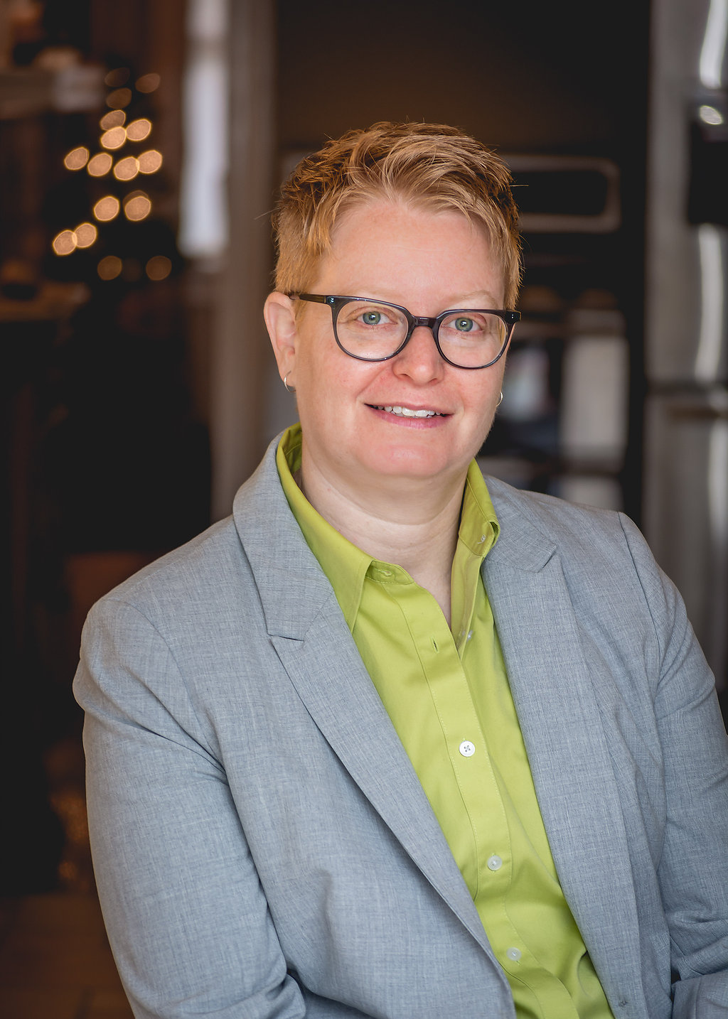 Jodi Hirsh headshot.jpg