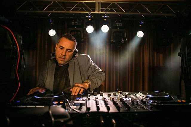 DJ Ivan Robles