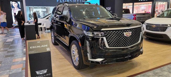 20ª Edición de La Movida del Verano, plaza las américas, exhibición de autos