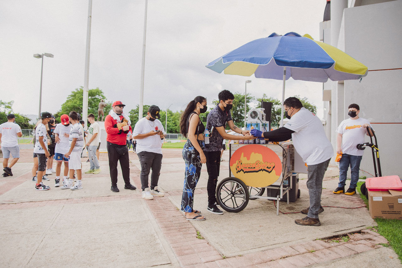 Eladio Carrión, Fundación Rimas, Saucegiving. El evento, una muestra de gratitud del artista con su ciudad natal