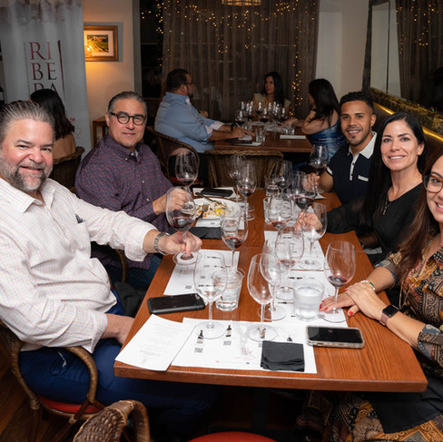 Arnaldi Carrasquillo, Edwin Rubio, Luis Casanova, Yadira Torres y Yetzenia Alvarez, L’Olivo Mediterranean Restaurant en San Juan