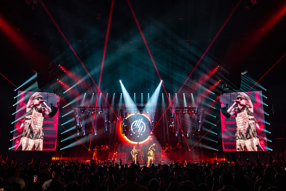 Wisin y Yandel, La Última Misión, en el Choliseo, coliseo de Puerto Rico