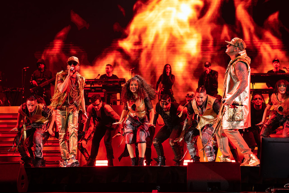 Wisin y Yandel, La Última Misión, en el Choliseo, coliseo de Puerto Rico