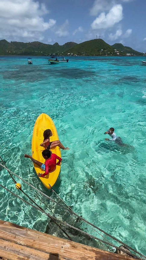 isla-providencia-colombia-0-800x1422.jpg
