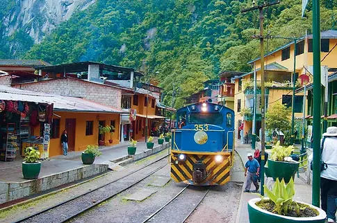 Train-Ollantaytambo-–-Machu-Picchu-1.webp