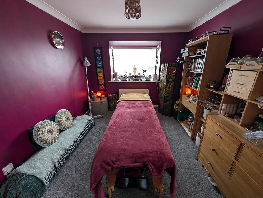 Couch_TuiNa_Acupuncture.jpg