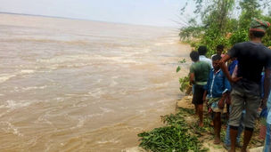 বিপদসীমা পেরল গঙ্গা, আতঙ্কে ভূতনিবাসী
