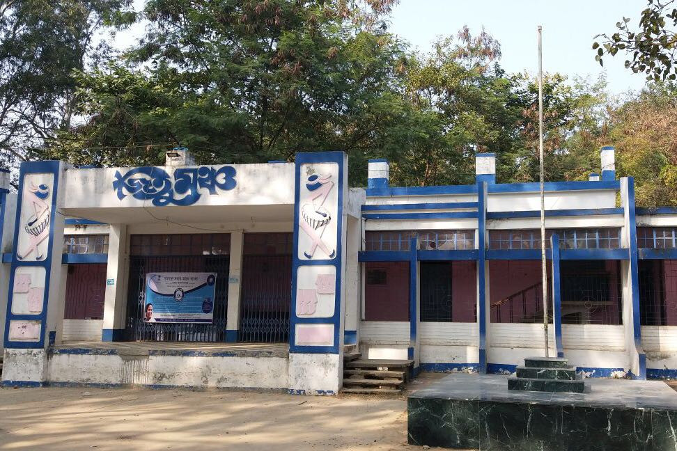 জাতীয় পতাকা নিয়ে উদাসীনতা!