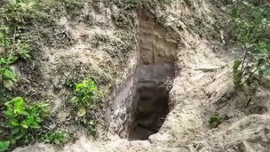 নদীতীরে মৃতদেহ কবর দেওয়ার চেষ্টায় এল পুলিশ