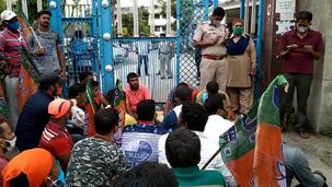 সৌমিত্র খাঁকে গ্রেফতারের প্রতিবাদে থানা ঘেরাও বিজেপির যুব মোর্চার