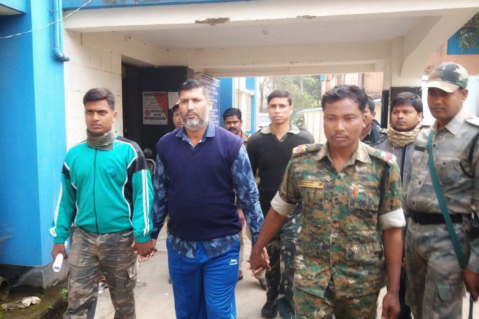 ১৩ বছর জেলে বন্দি মুসলিম চাচা