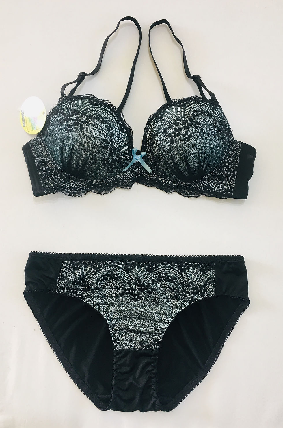 Thumbnail: Non wire knit lace bra and shorts