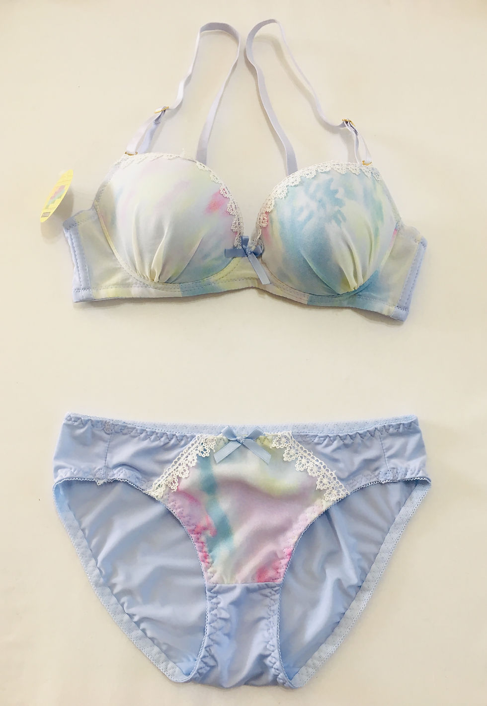 Thumbnail: Non wire uneven dyeing bra and shorts