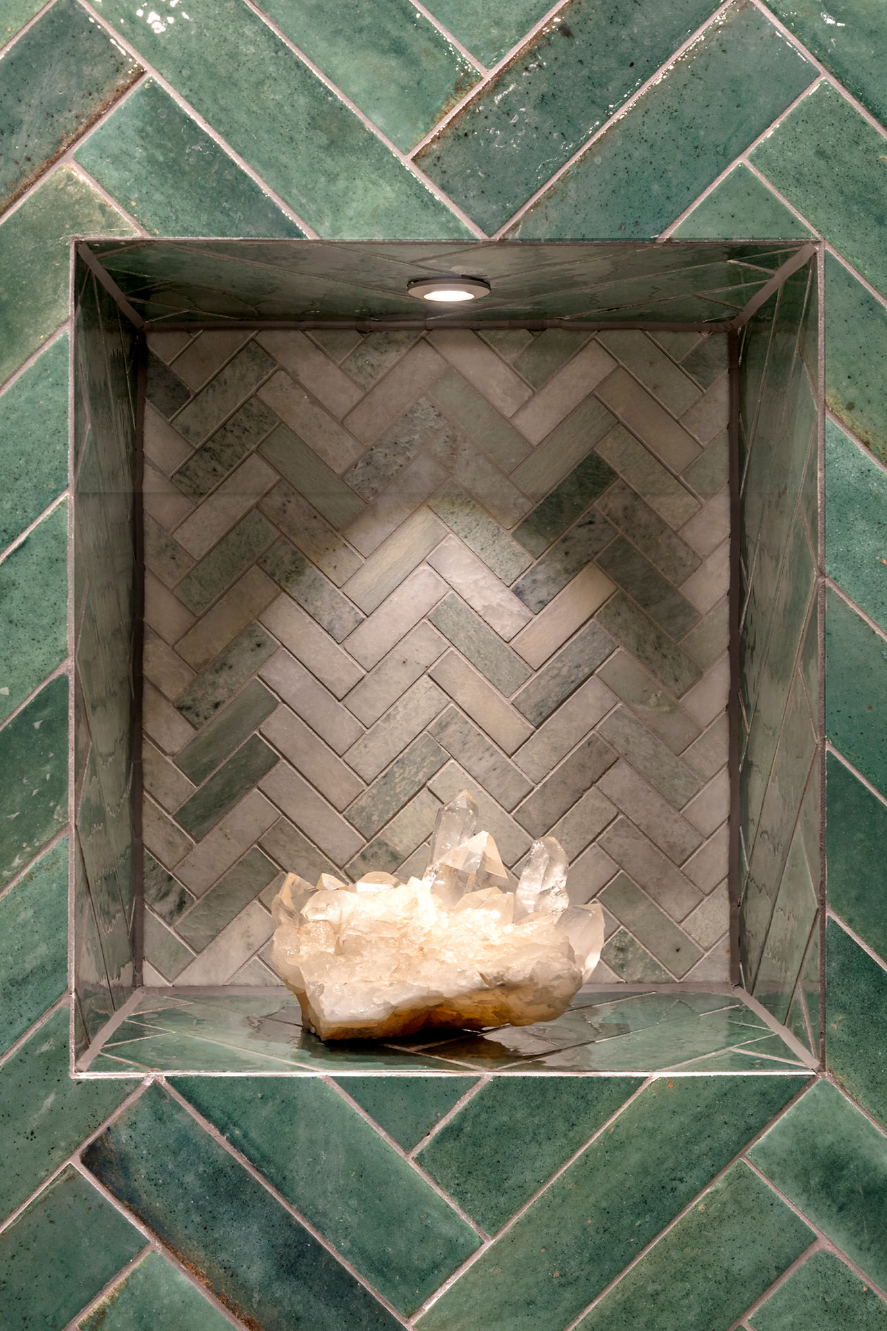 Herringbone tile pattern