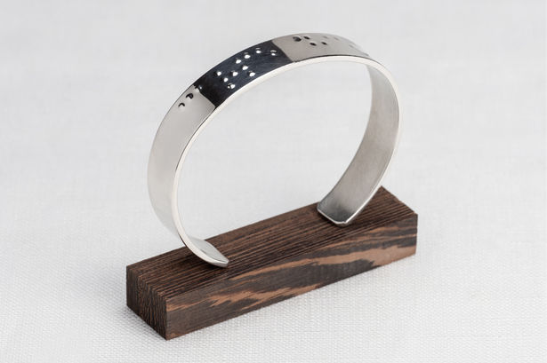 Packshot mise en valeur bijoux sur-mesure