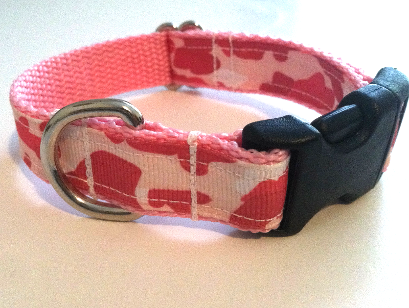 Thumbnail: Small Pink Camouflage Dog Collar