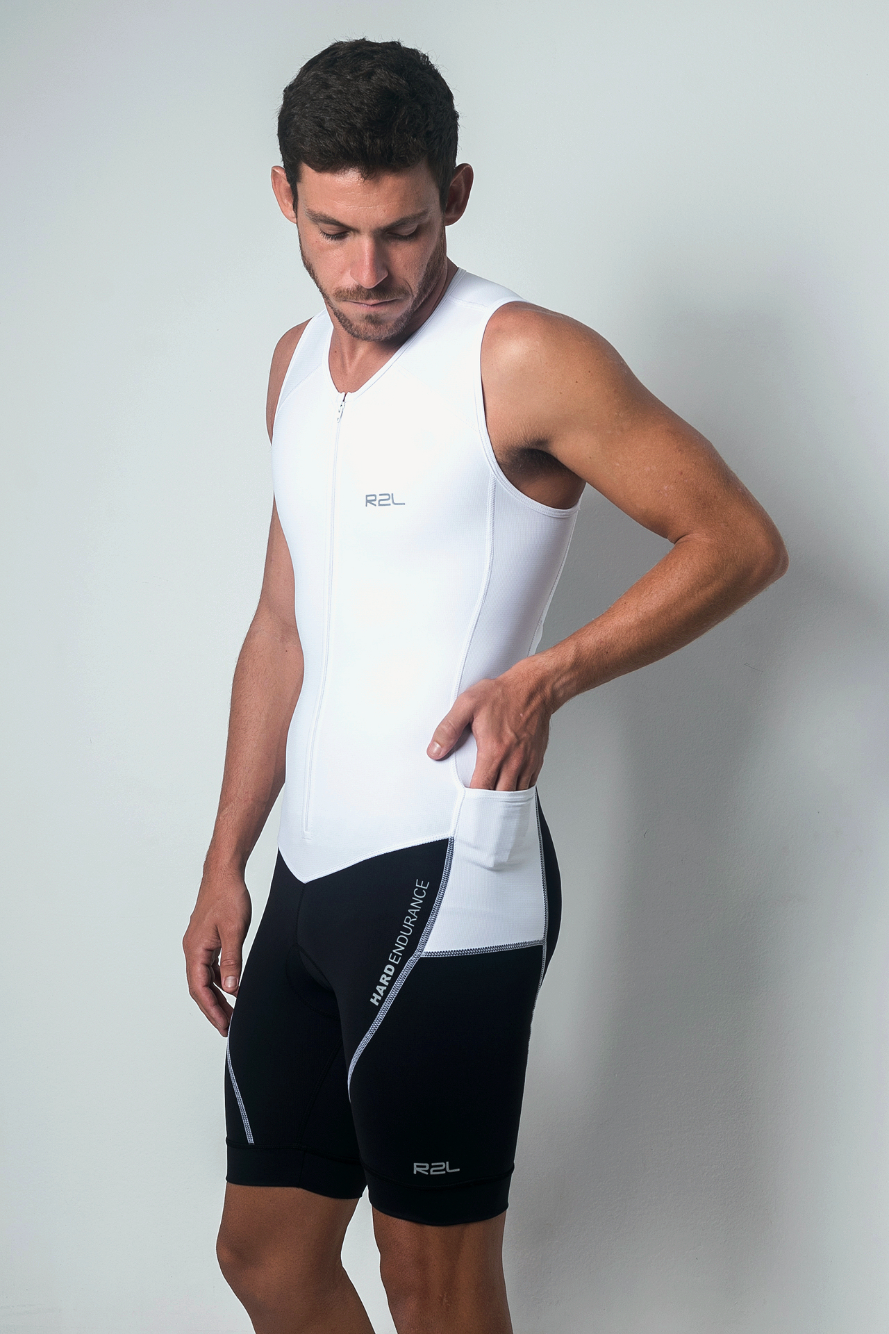 Look Book e E-commerce — Lançamento de produtos R2L