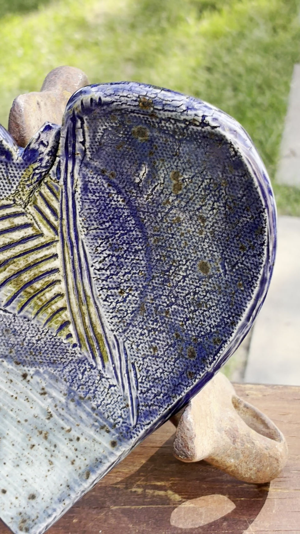 Thumbnail: Heart Dish – Midnight Texture