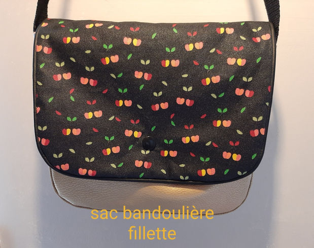 Sac bandoulière fillette POMME POMME.jpg