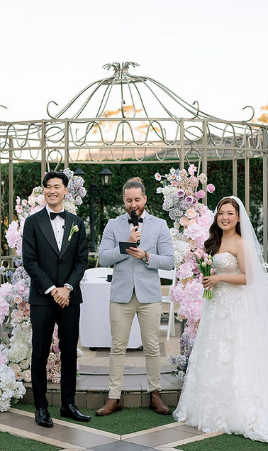 Curzon Hall Wedding Celebrant - The guy with the blue bow tie_edited.jpg