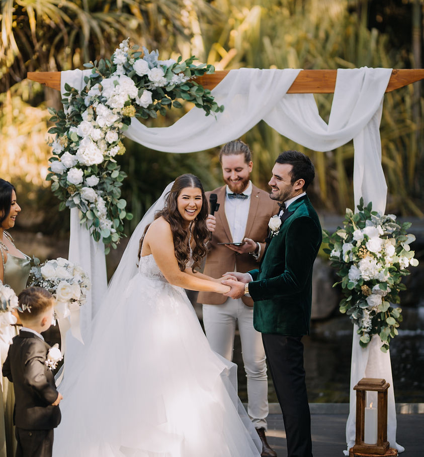Sydney Wedding Celebrant & MC - The Guy with the Blue Bow Tie