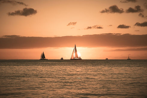 voiles sur mer_edited_edited.jpg