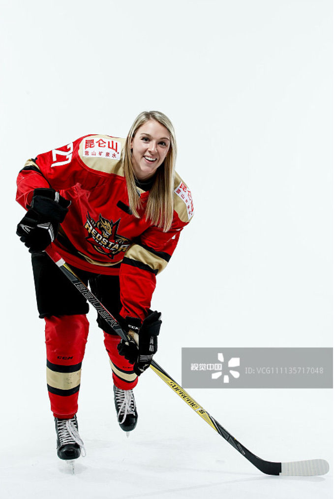 Vegan pro hockey player Shiann Darkangelo