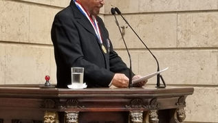 Acadêmico Euderson Tourinho recebe Conjunto de Medalha Pedro Ernesto da Câmara Municipal do RJ