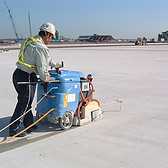 セントレア空港での切断工事