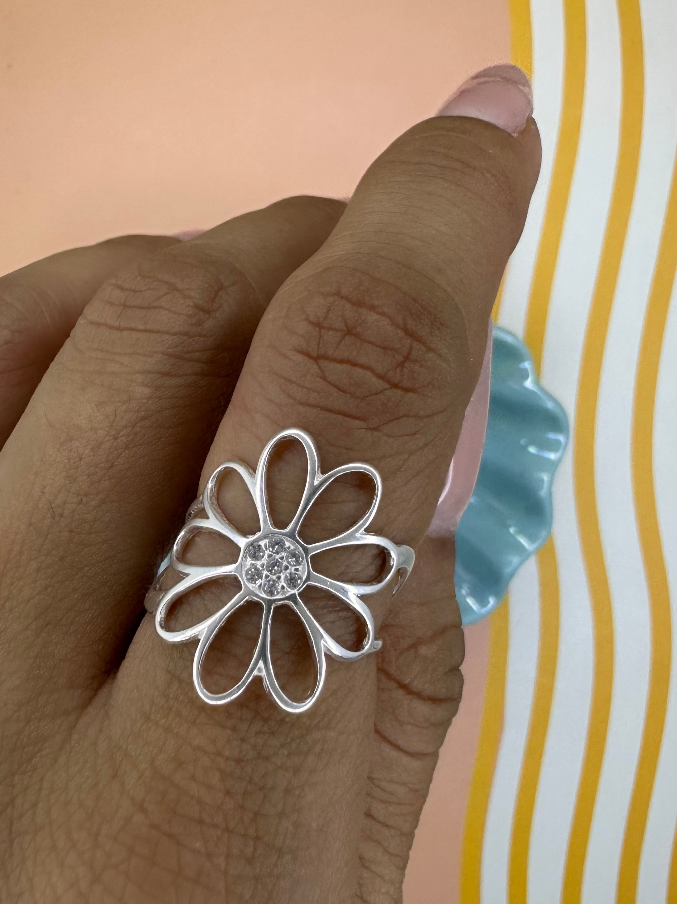 Anel Flor  Minimalista Elegance ✨