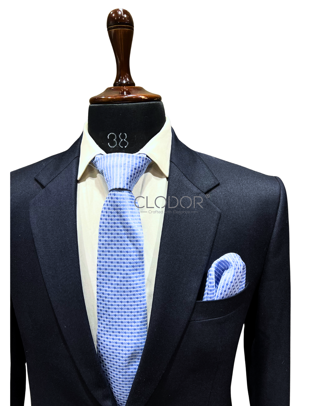 Smooth subtle sheen on premium 70/30 poly wool dark blue suiting fabric – Clodor