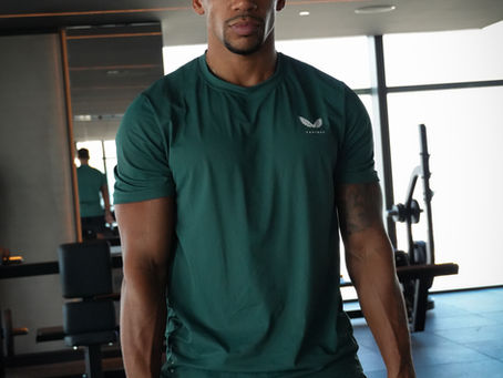 Personal trainer Kalern Thomas in the gym in Dubai