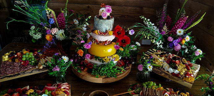 The Wild Grazer Wedding Cake..jpg