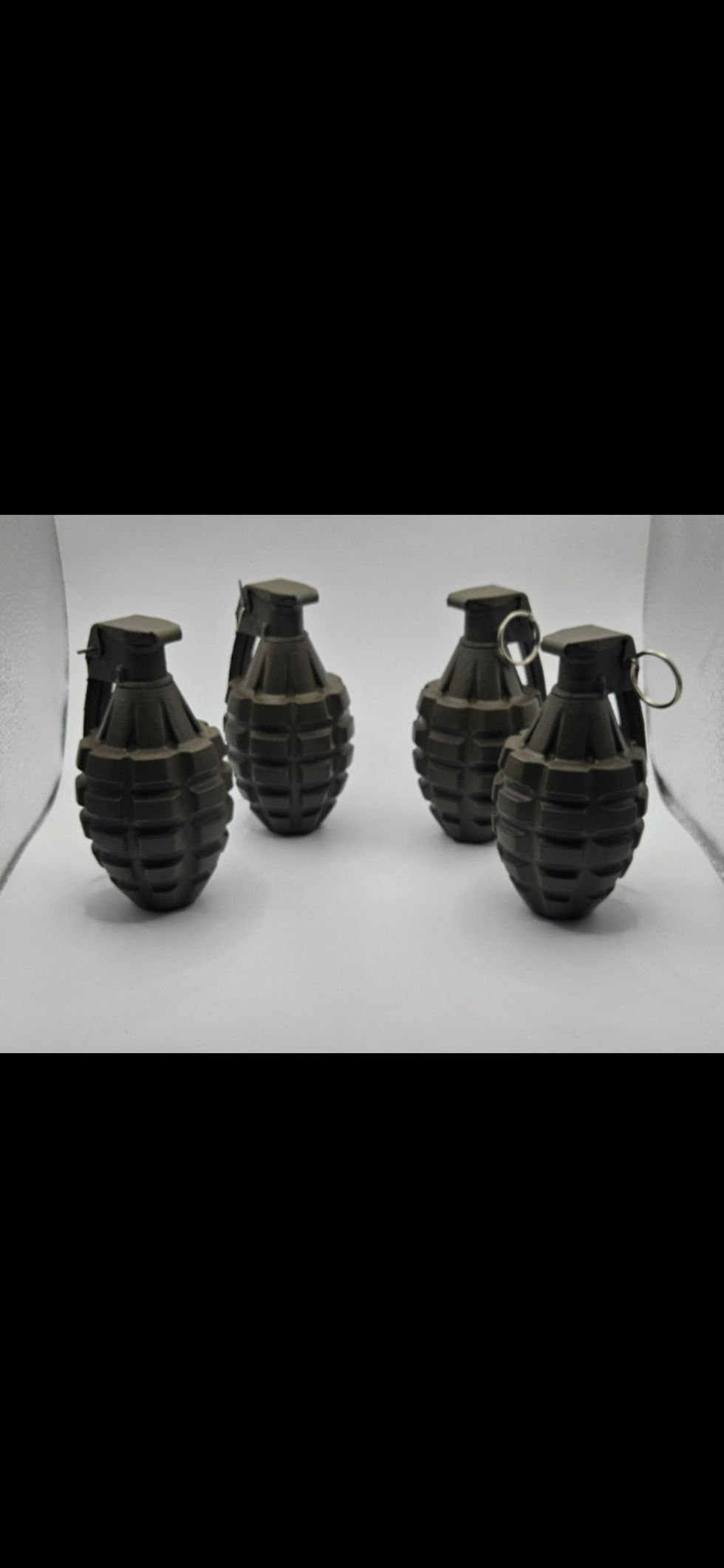 Thumbnail: X4 WW2 U.S. Pineapple grenade replicas 
