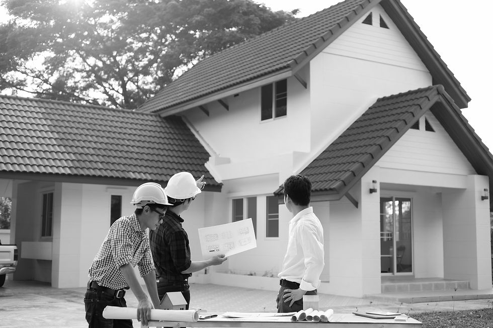 Arquitetos planejando uma casa