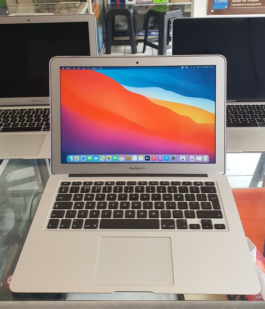 MacBook Air 2015: Core i5, 8GB RAM, 128GB SSD, 13.3" (NT) at Intechs Computers, Nairobi