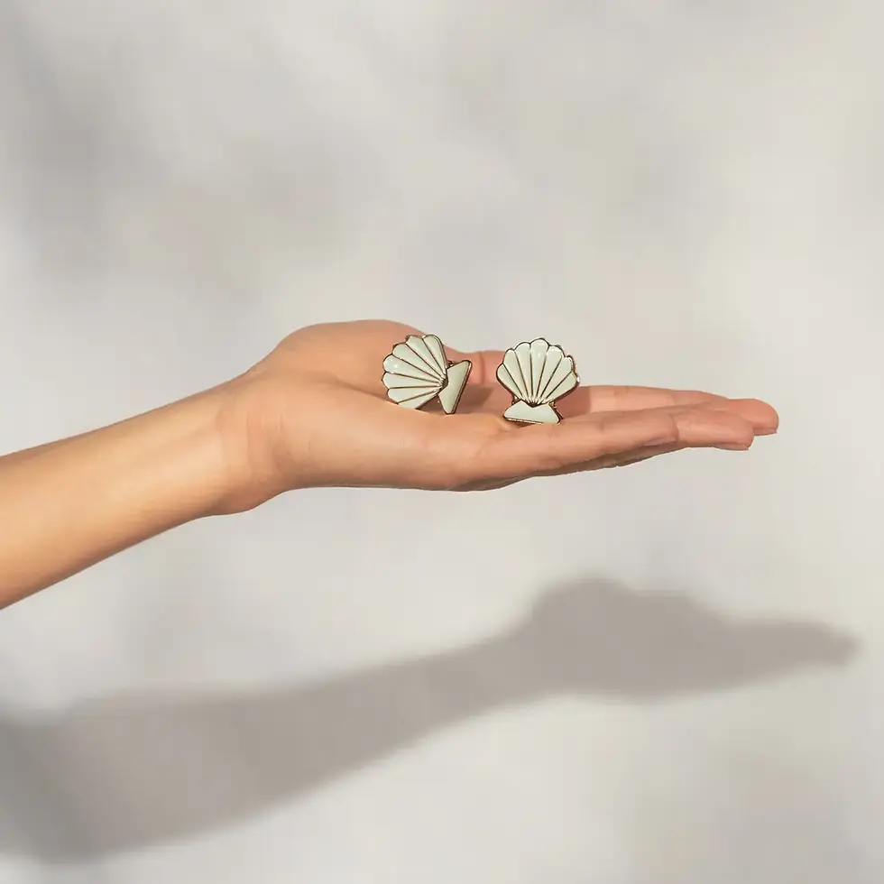 Thumbnail: Metal Clam Shell Hair Clip 2pc Set - Gold & Pearlized Cream