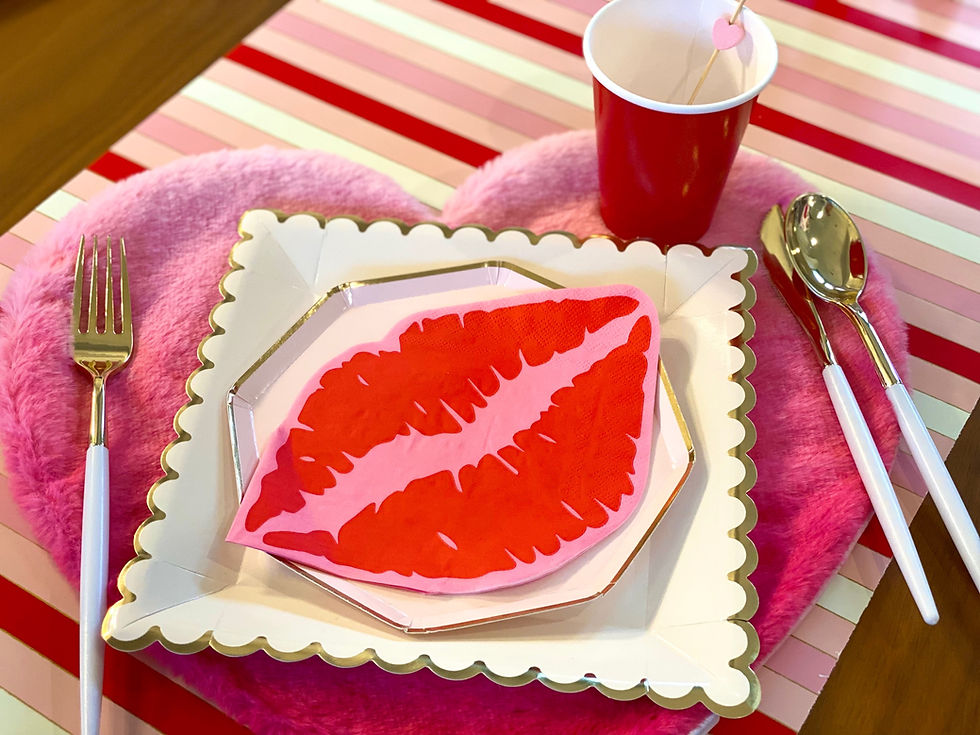 Thumbnail: Kiss Kiss Tableware Kit