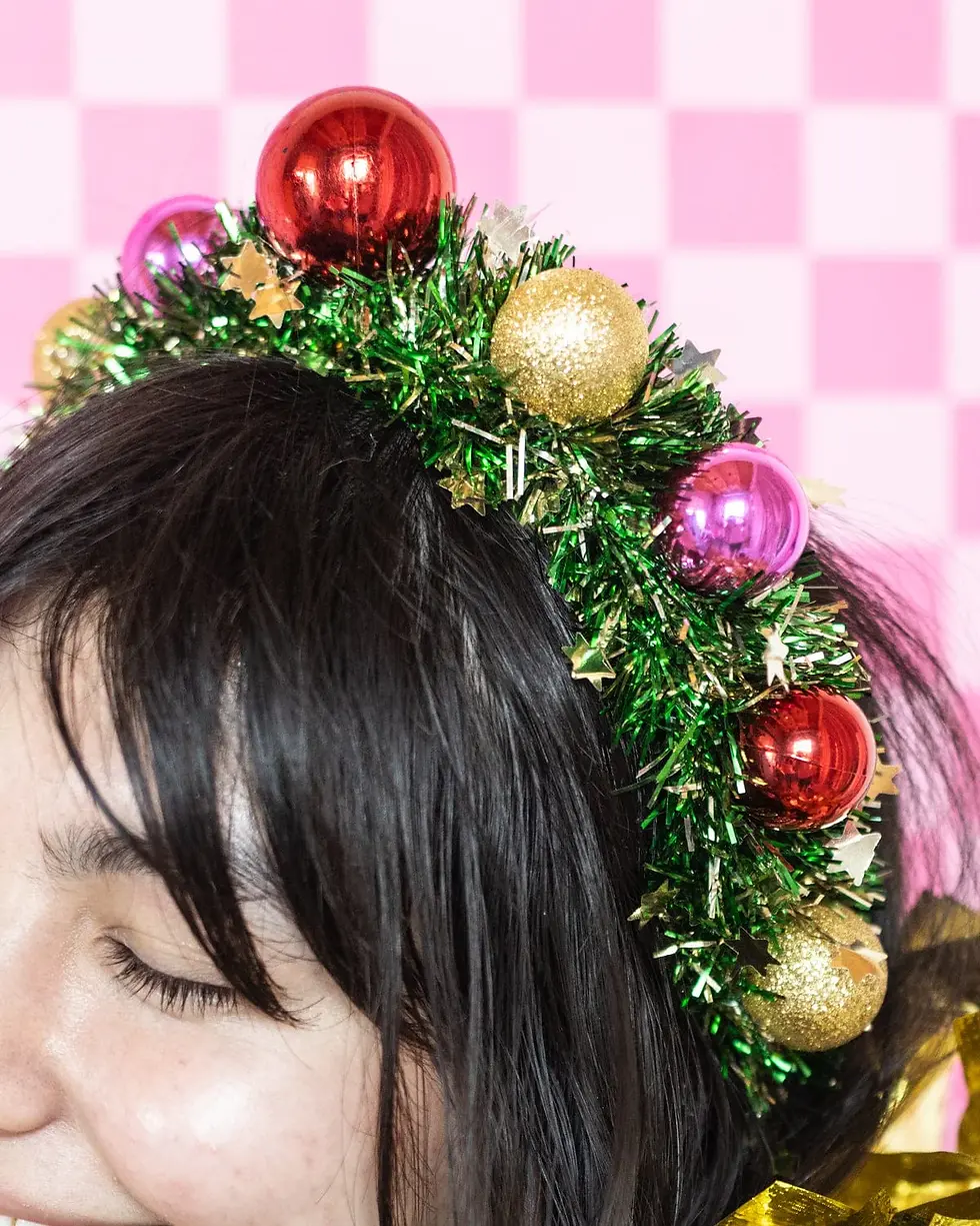 Thumbnail: Wreath Novelty Headband