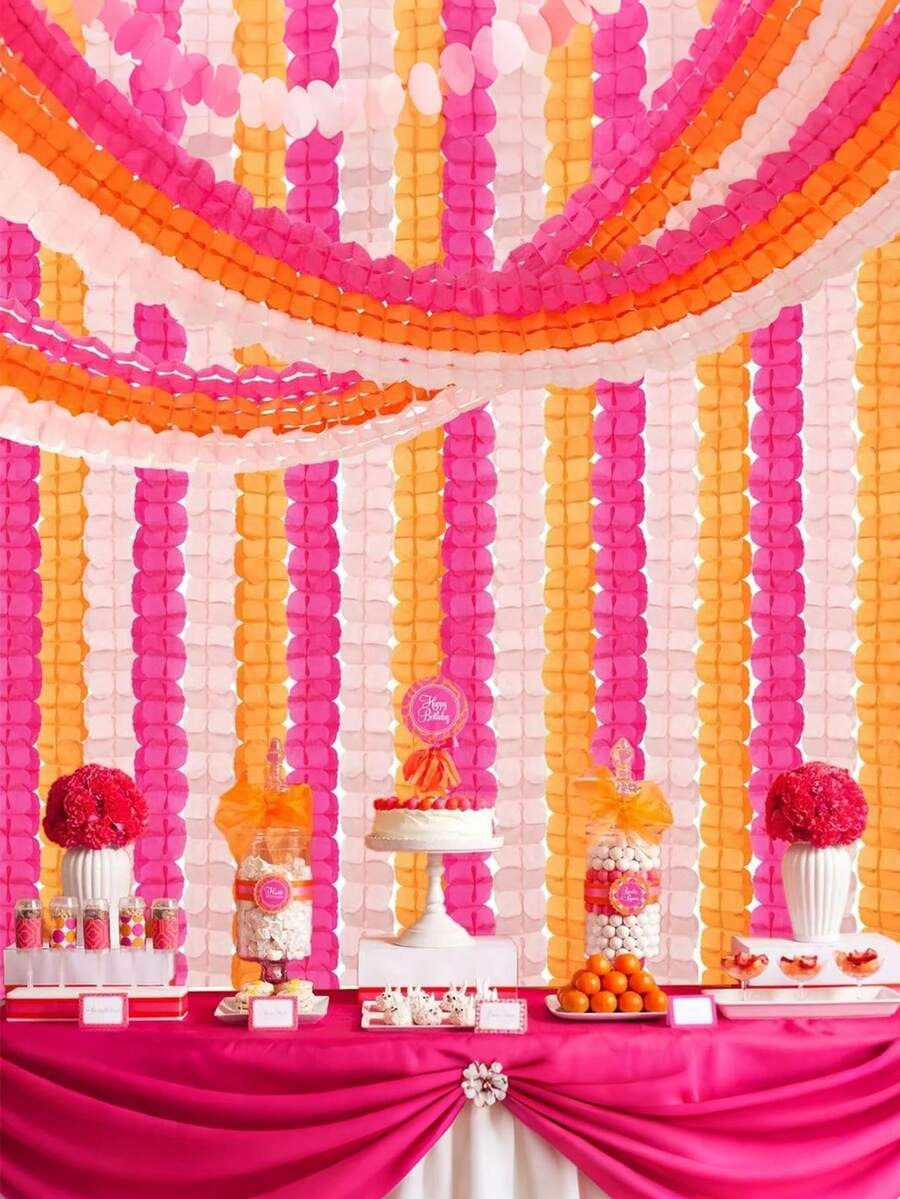 Thumbnail: Reusable Clover Party Streamer Set